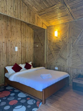 BABYLON BAMBOO COTTAGE